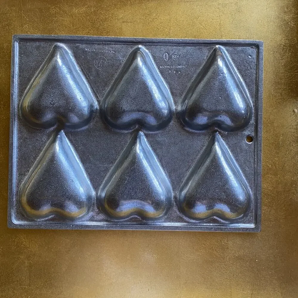 Wilton Columbia USA‎ Pewter Heart Mold Valentines Baking Pan